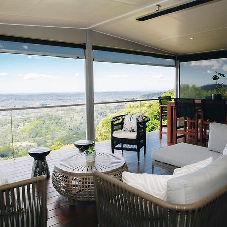 Flaxton Garden Home With Spectacular Coastal Views モントビル エクステリア 写真